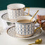 Xícara de Café Europeia- GoldEngland - Jogo de Xícara de Café Rosa Florido, Jogo de Xícara de Café Azul Florido, Jogo de Xícara de Café Vermelho, Jogo de Xícara de Café Azul, Jogo de Xícara de Café Rosa Traços, Jogo de Xícara de Café Azul Traços, Jogo de Xícara de Café Branco - Tudo Shop